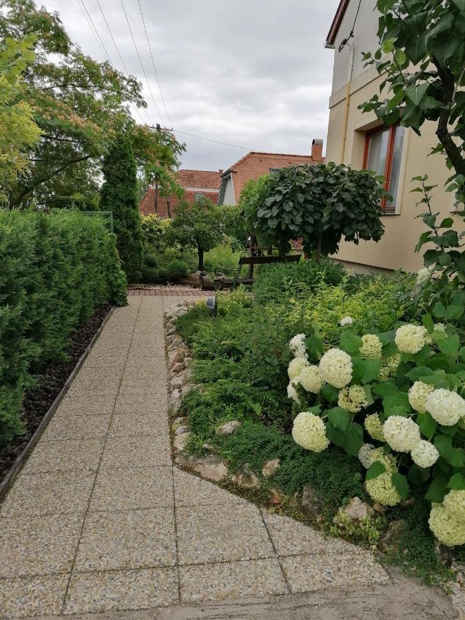 Marianna Apartman Gyenesdias Luaran gambar